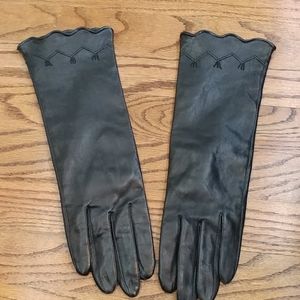 Vintage leather gloves